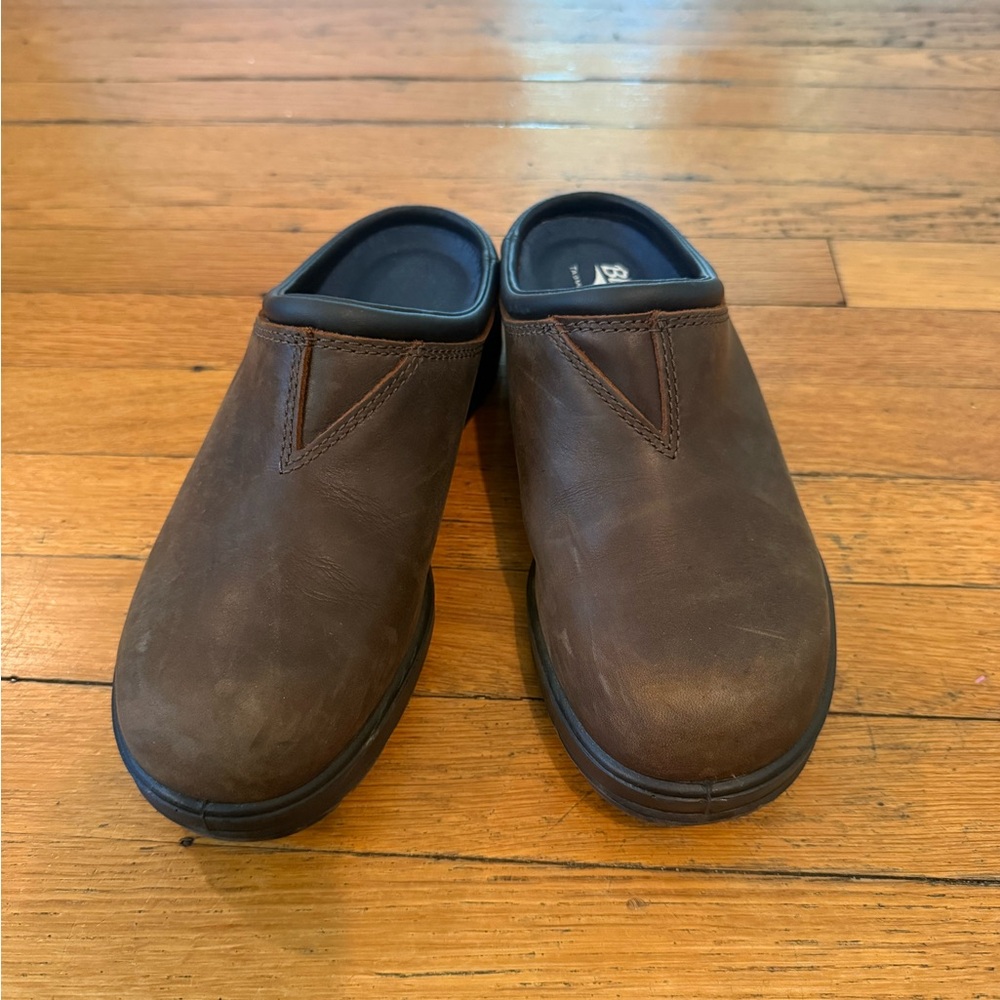 Like New Blundstone Clogs!